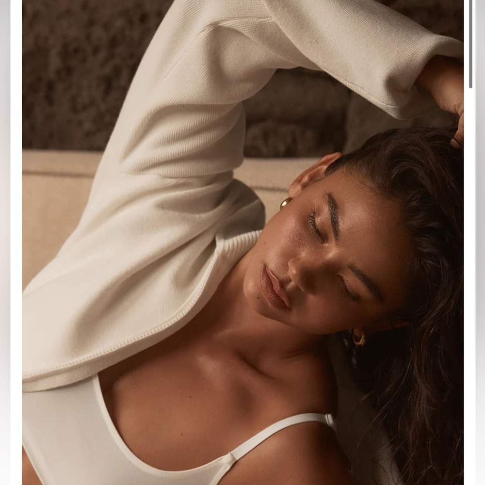 Alo Scholar Knit Cropped Full Zip Jacket - Picture 7 of 12